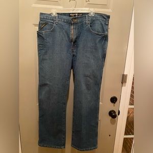 38/32 men’s Ariat jeans